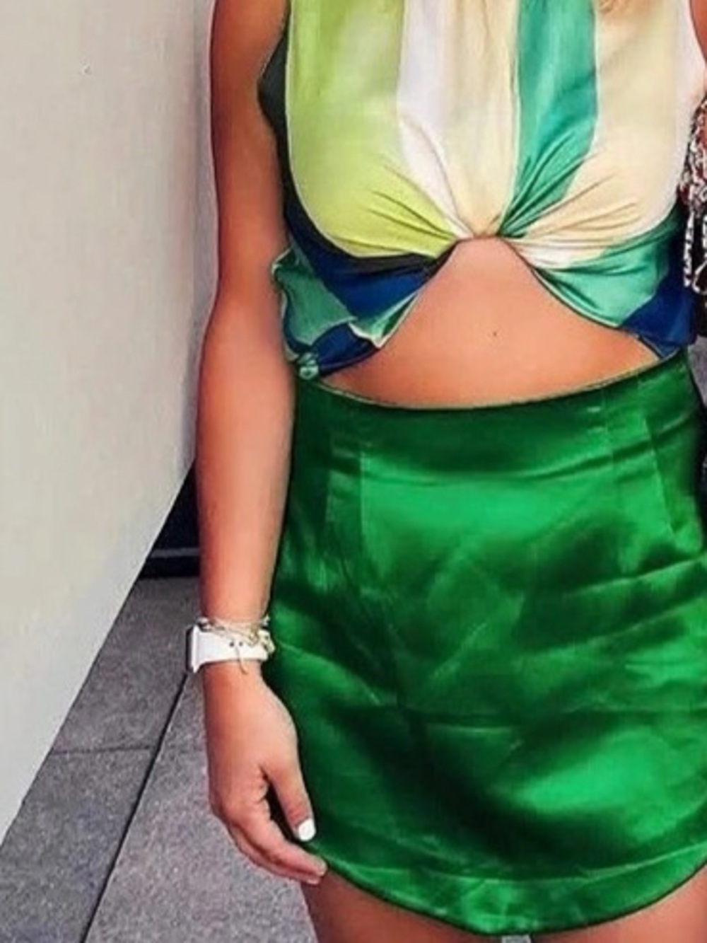 Zara Satin-Finish Mini Skirt Green Mini Skirt Size Large